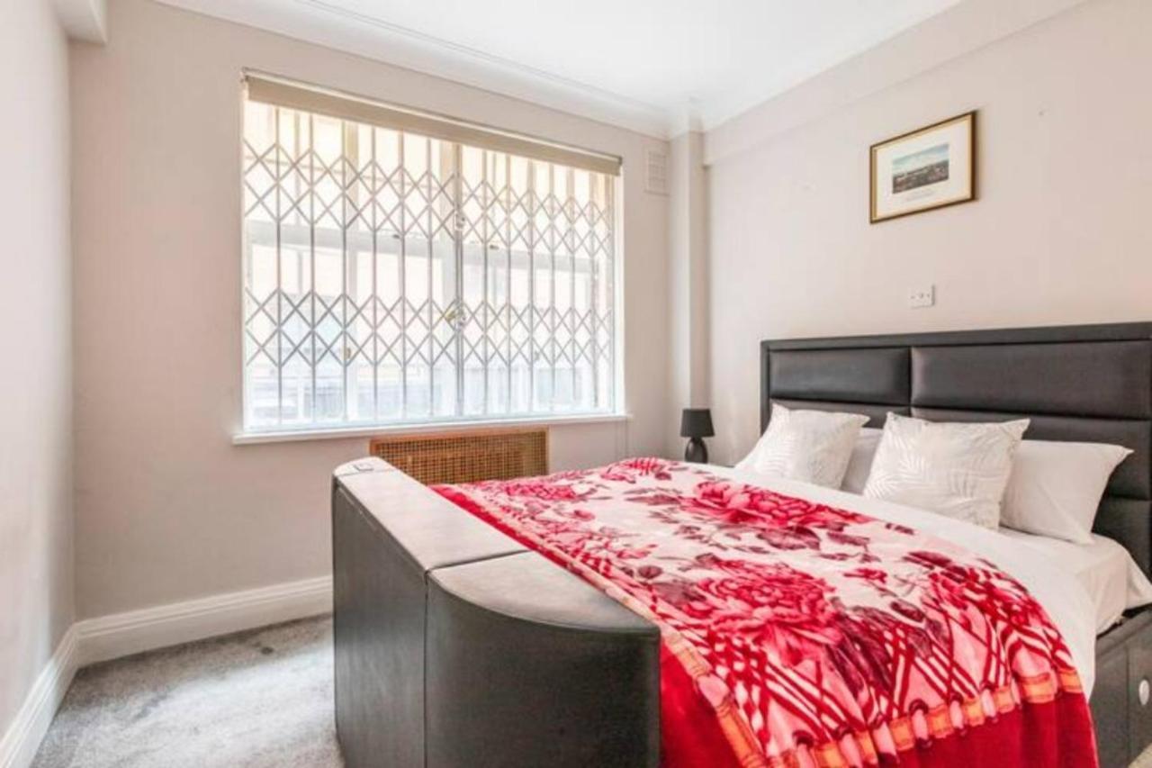 Great Mayfair Flat *